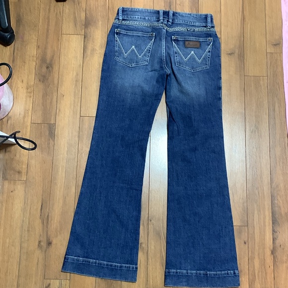 Wrangler Jeans - Picture 2 of 5